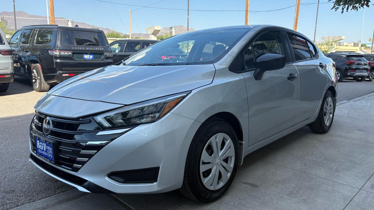 Nissan Versa S CVT 2025