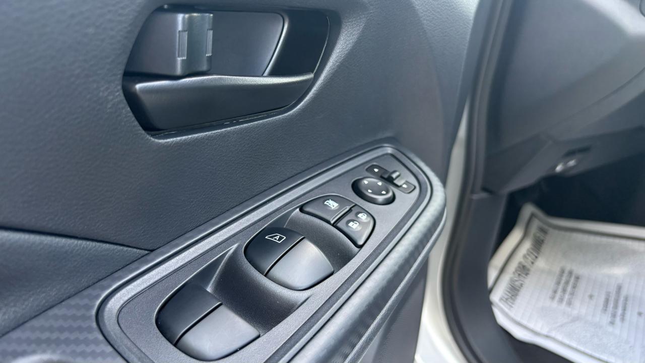 Nissan Versa S CVT 2025
