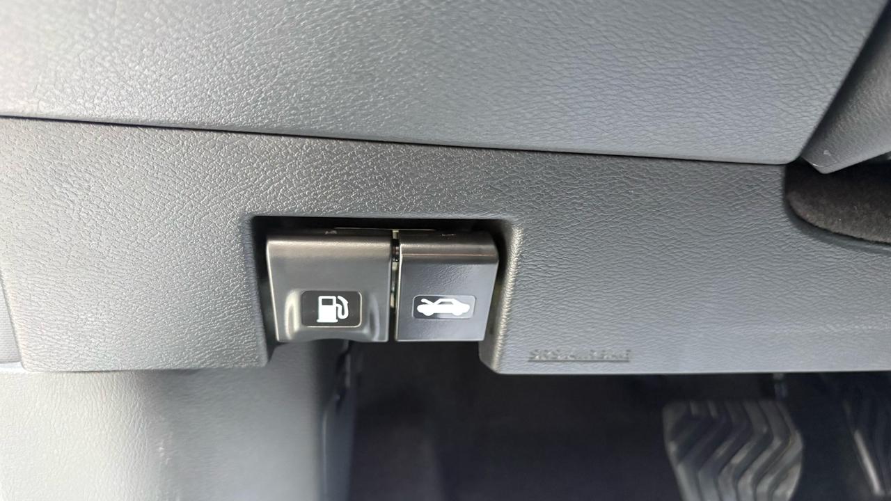 Nissan Versa S CVT 2025