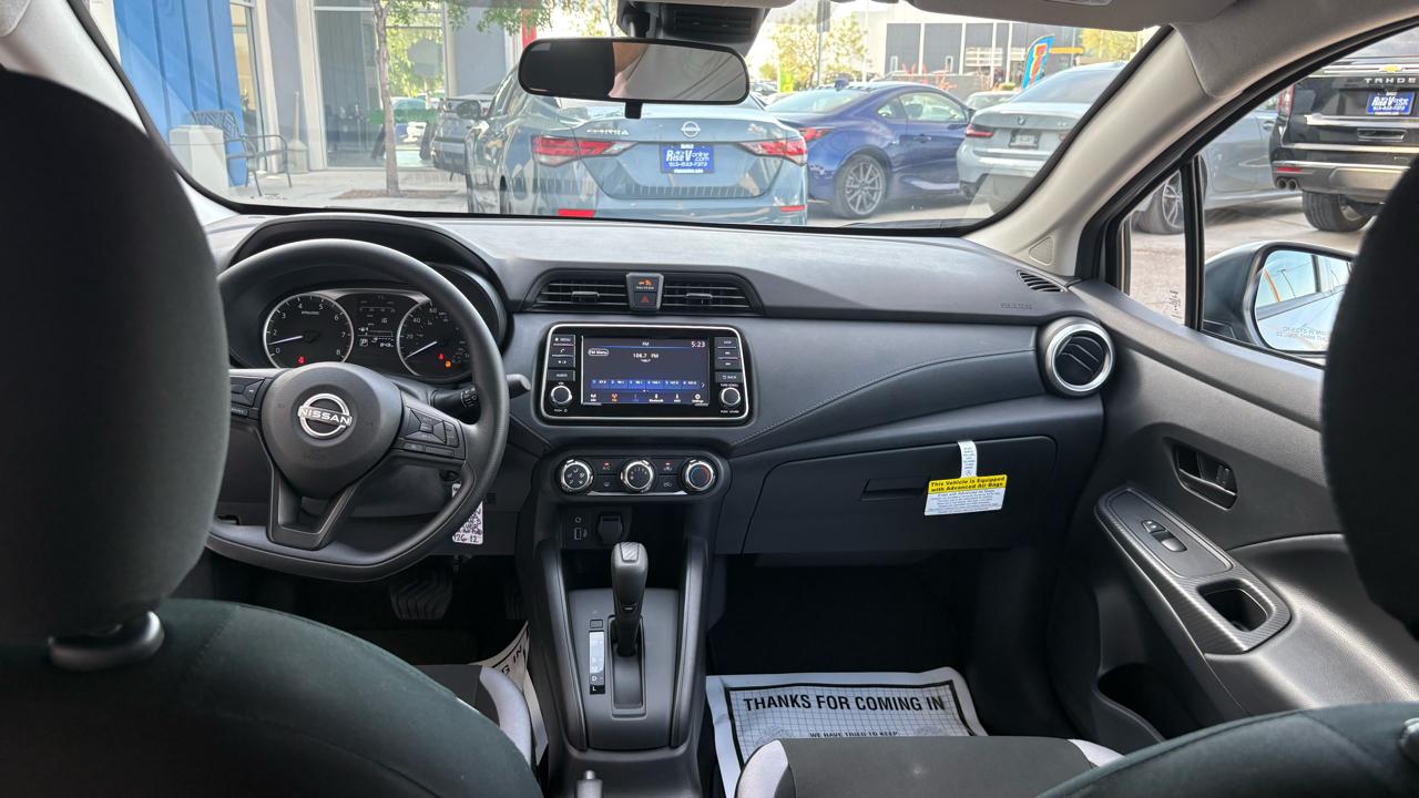Nissan Versa S CVT 2025