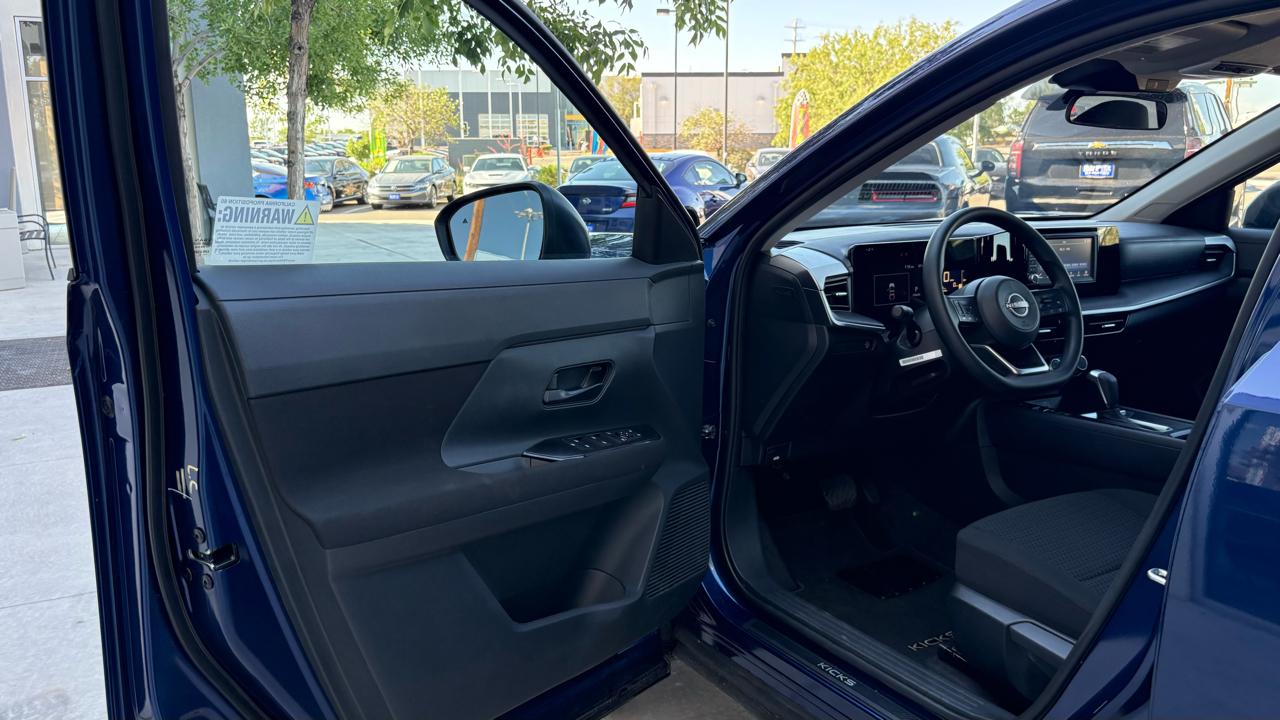 Nissan Kicks S 2025