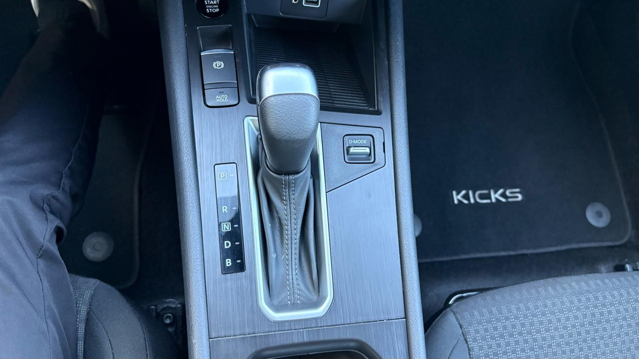 Nissan Kicks S 2025