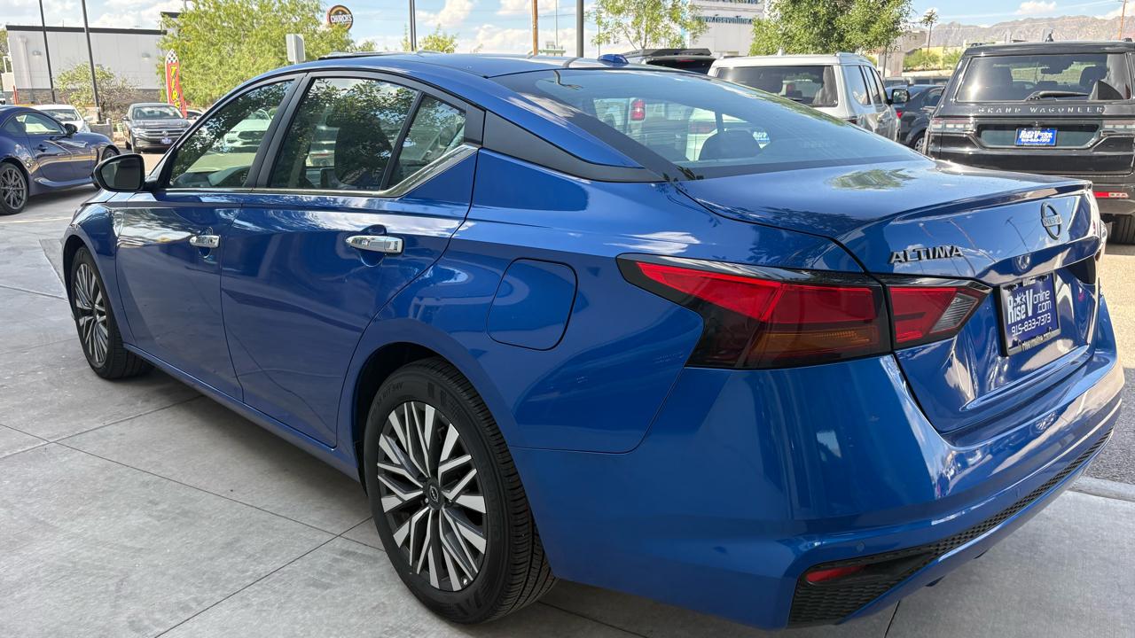 Nissan Altima 2.5 SV 2025