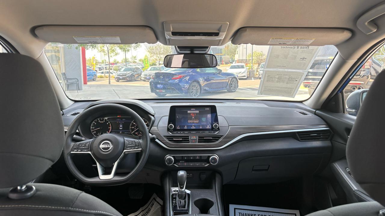 Nissan Altima 2.5 SV 2025