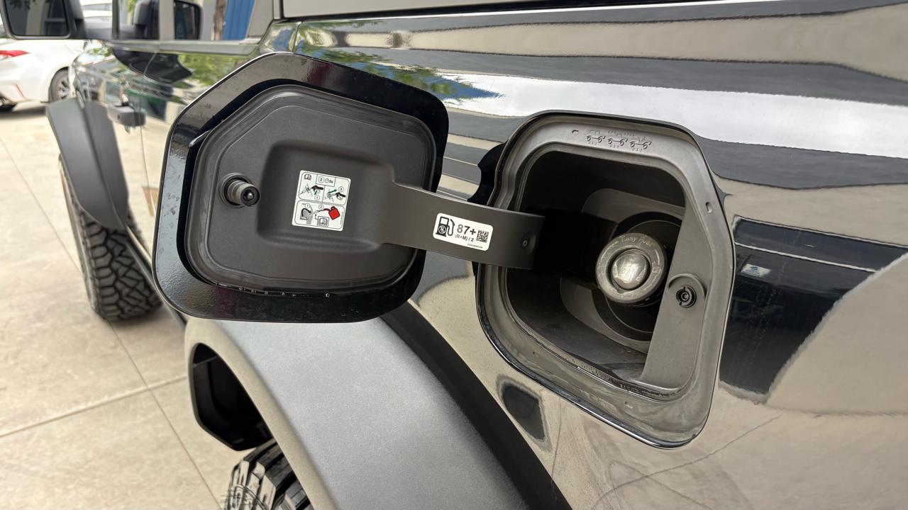 Ford Bronco Black Diamond 4-Door 2024