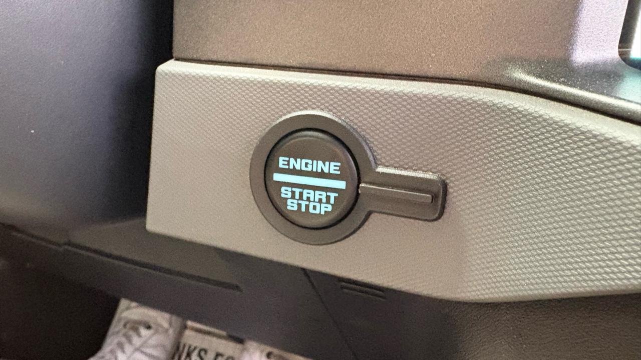 Ford Bronco Black Diamond 4-Door 2024