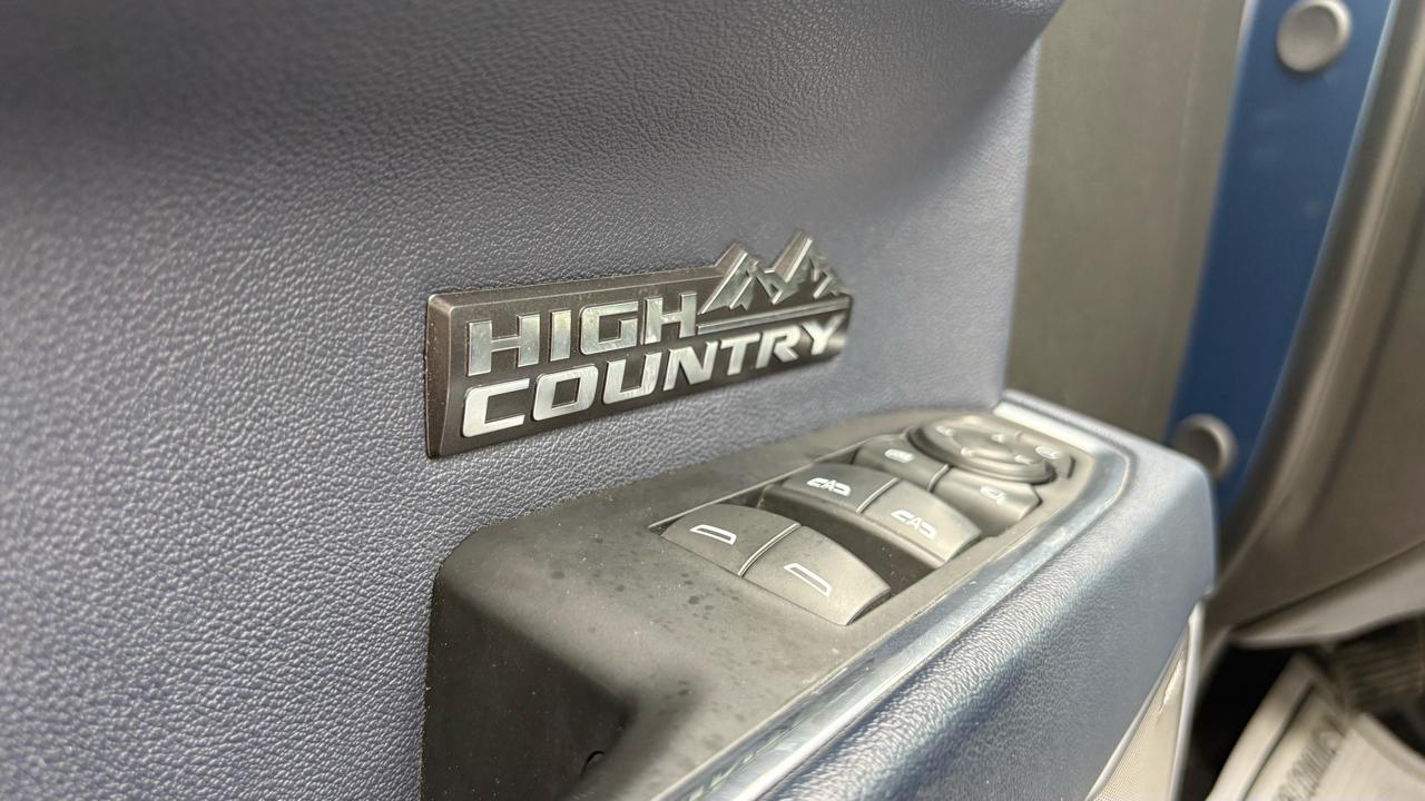 Chevrolet Silverado 1500 High Country Crew Cab 4WD 2024