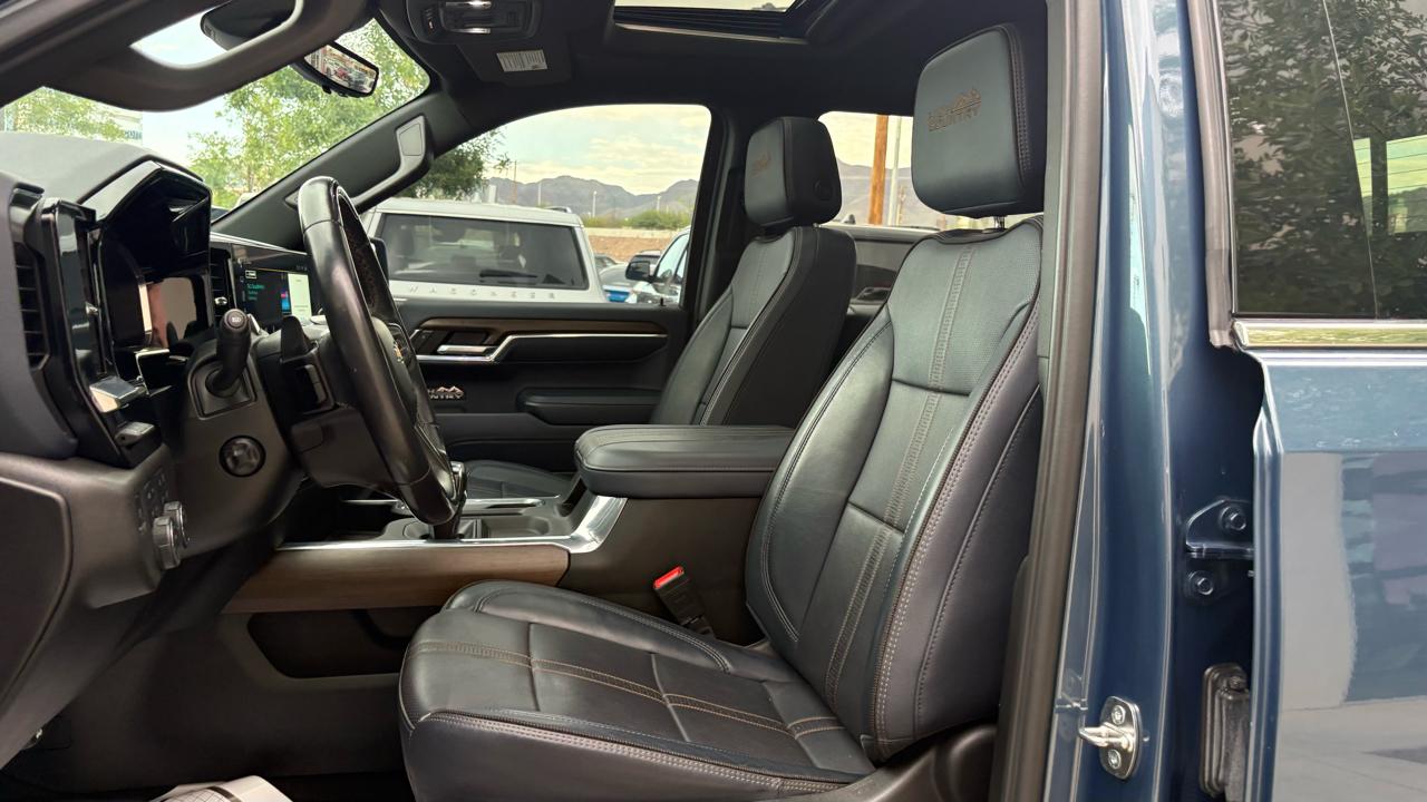 Chevrolet Silverado 1500 High Country Crew Cab 4WD 2024