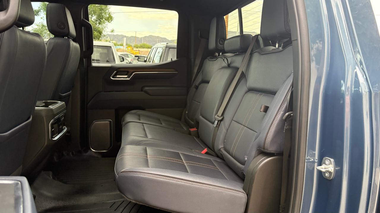 Chevrolet Silverado 1500 High Country Crew Cab 4WD 2024
