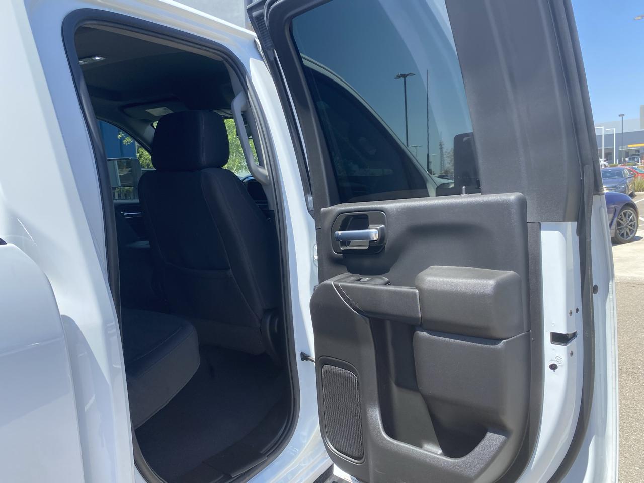 Chevrolet Silverado 2500HD Custom Double Cab Short Box 2WD 2025