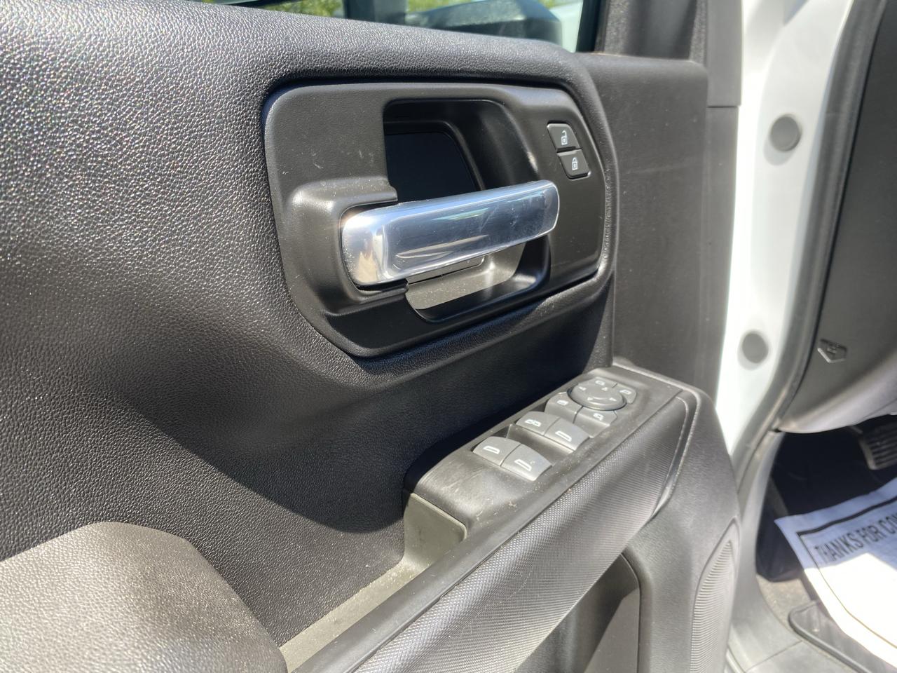 Chevrolet Silverado 2500HD Custom Double Cab Short Box 2WD 2025