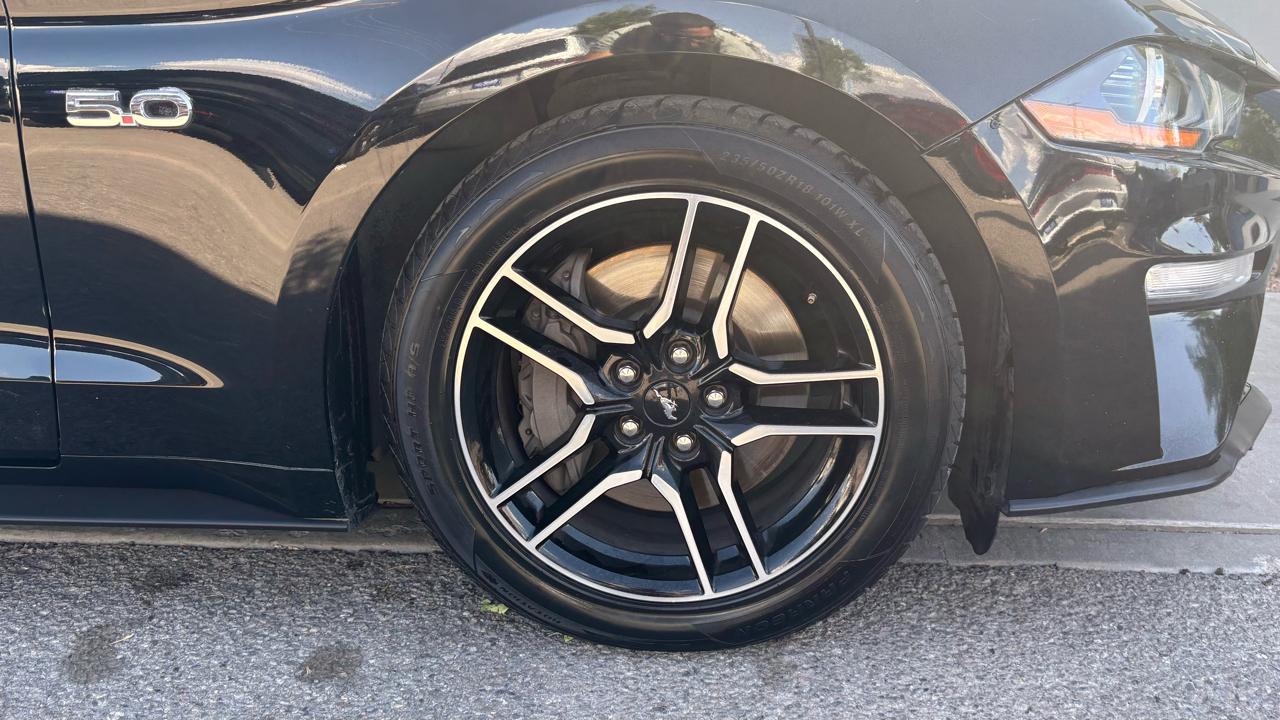 Ford Mustang  2020
