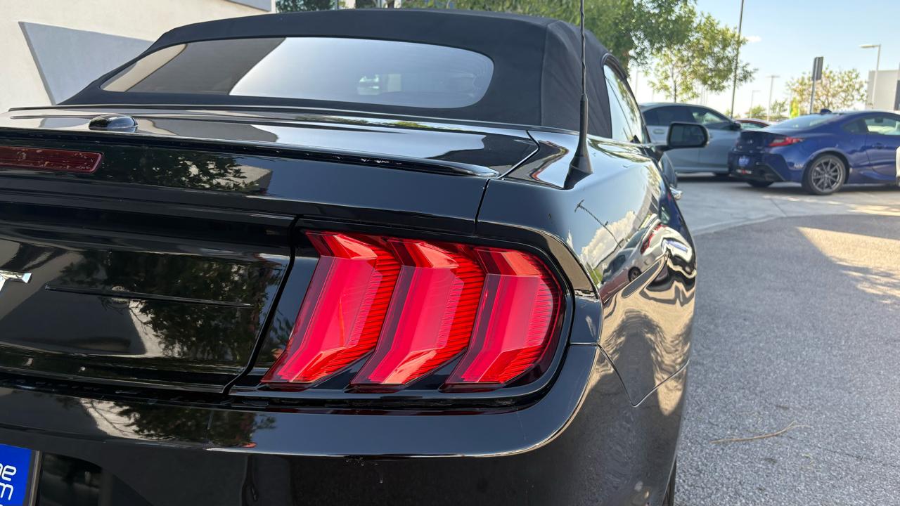 Ford Mustang  2020