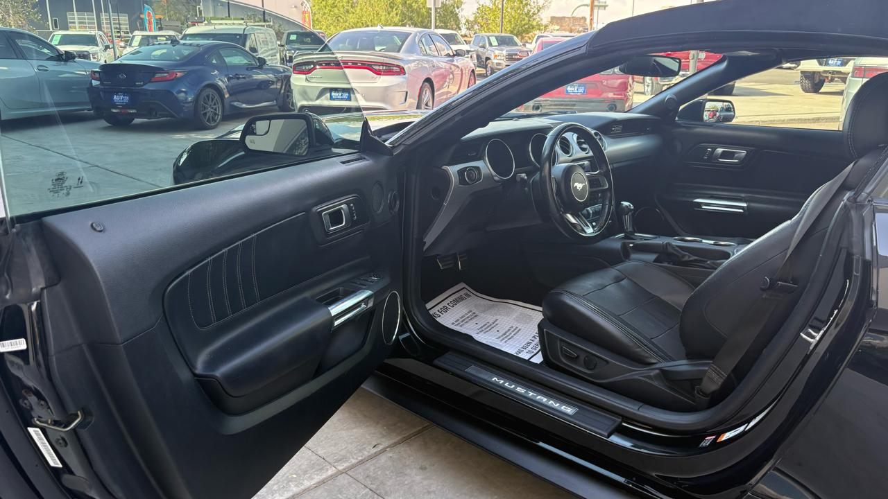 Ford Mustang  2020
