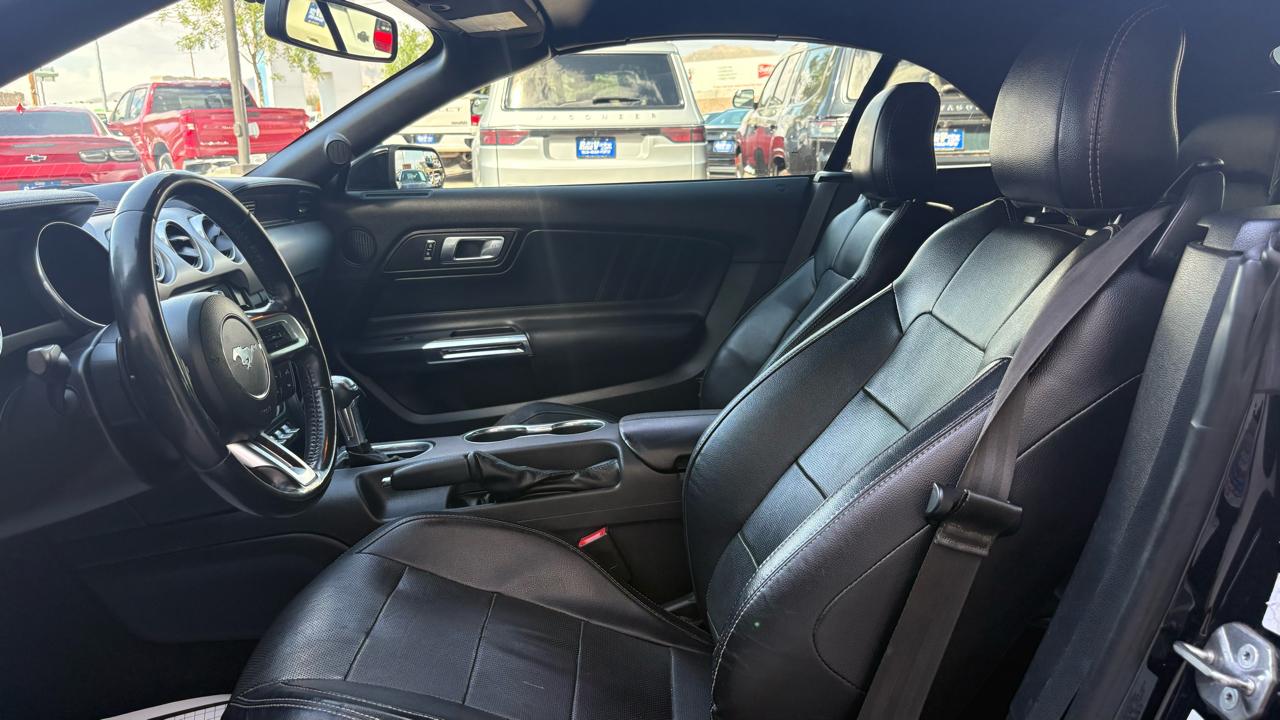 Ford Mustang  2020