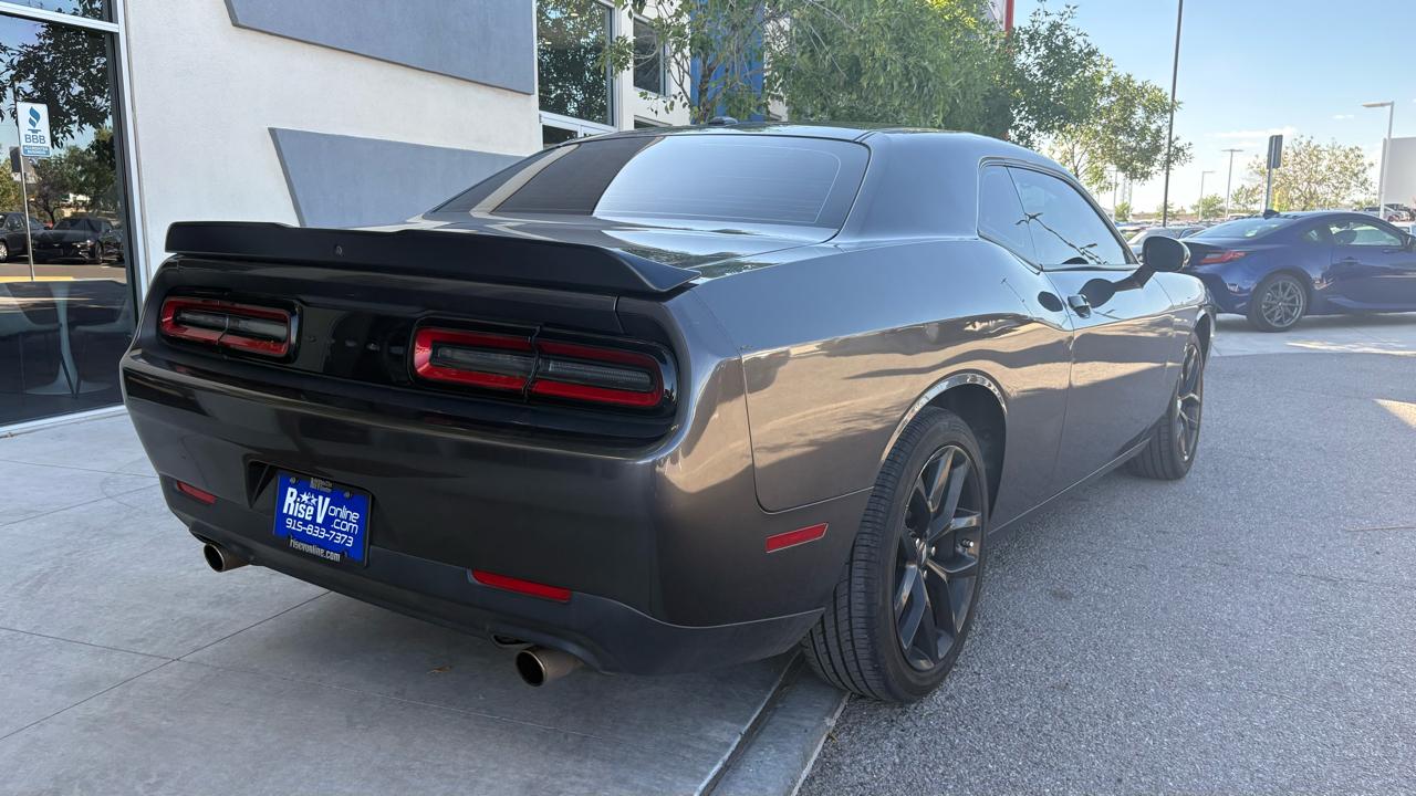 Dodge Challenger SXT 2022