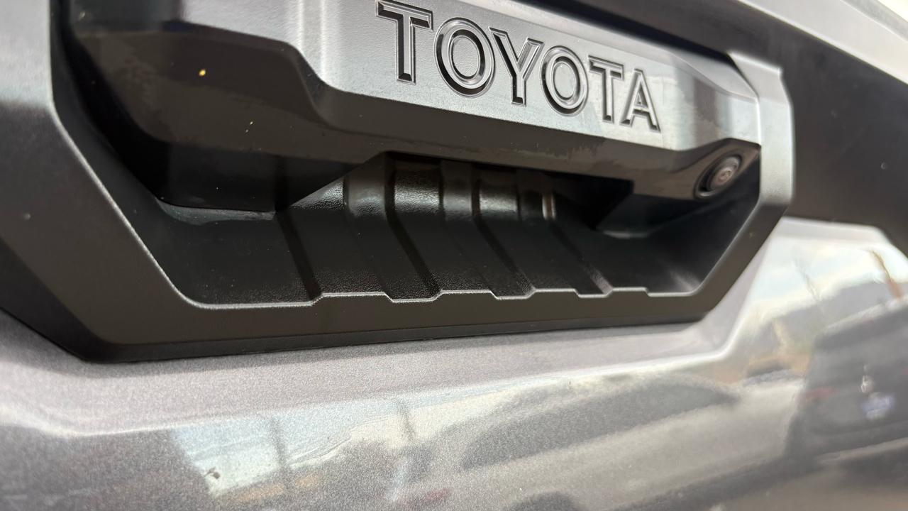 Toyota Tundra SR5 CrewMax 2WD 2023