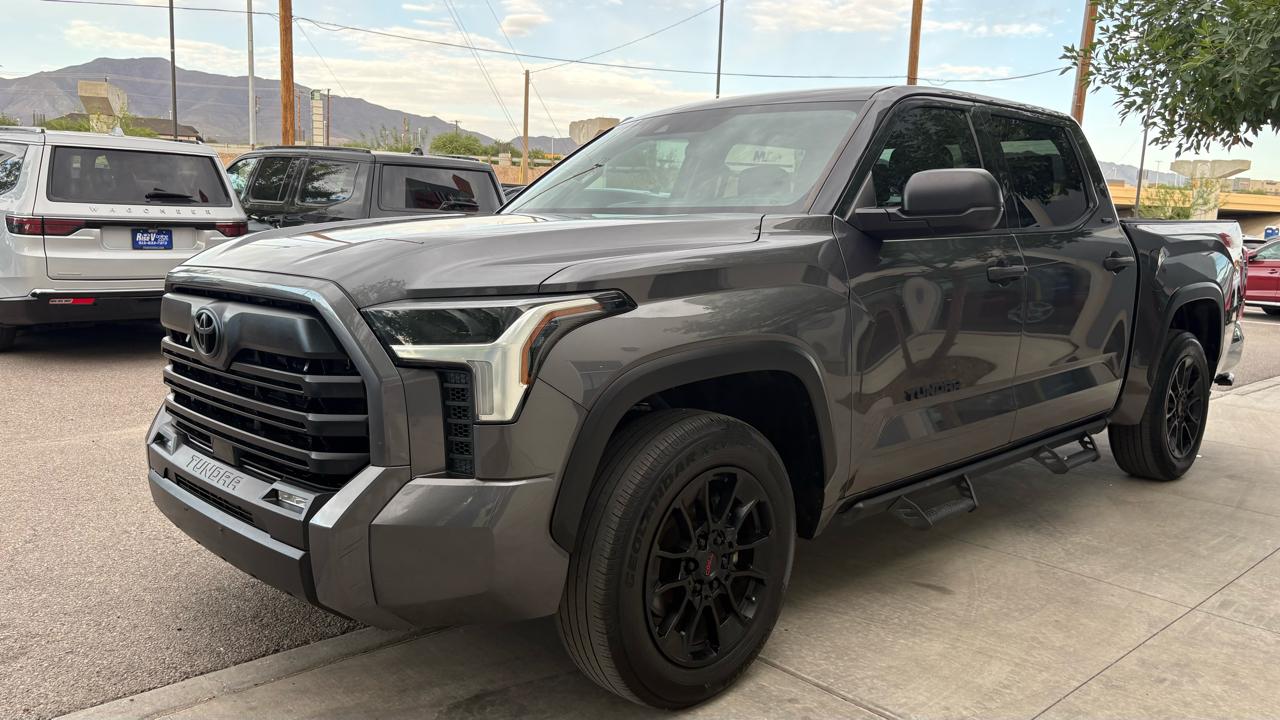 Toyota Tundra SR5 CrewMax 2WD 2023