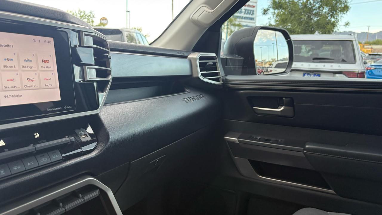 Toyota Tundra SR5 CrewMax 2WD 2023