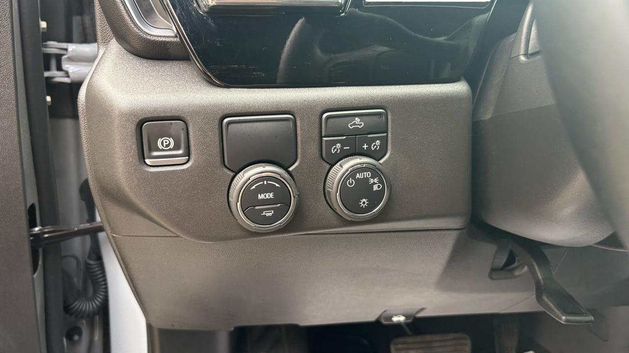 Chevrolet Silverado 1500 LT Crew Cab 2WD 2024