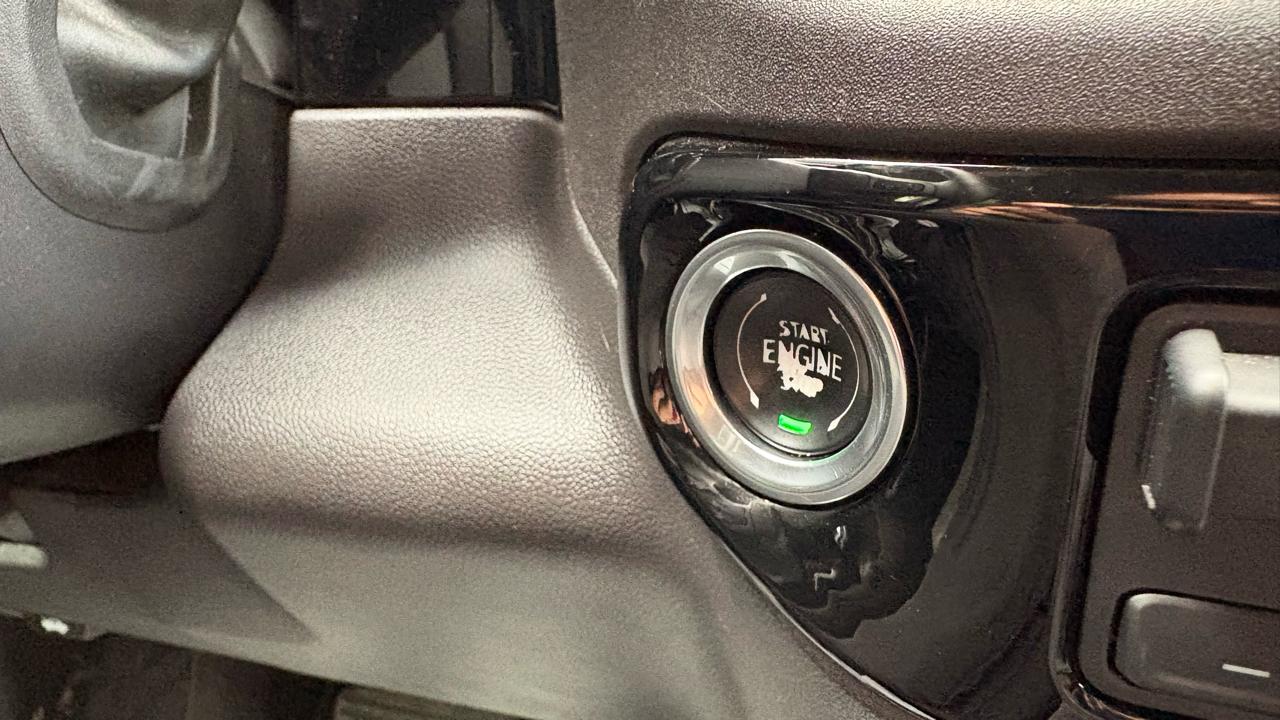 Chevrolet Silverado 1500 LT Crew Cab 2WD 2024