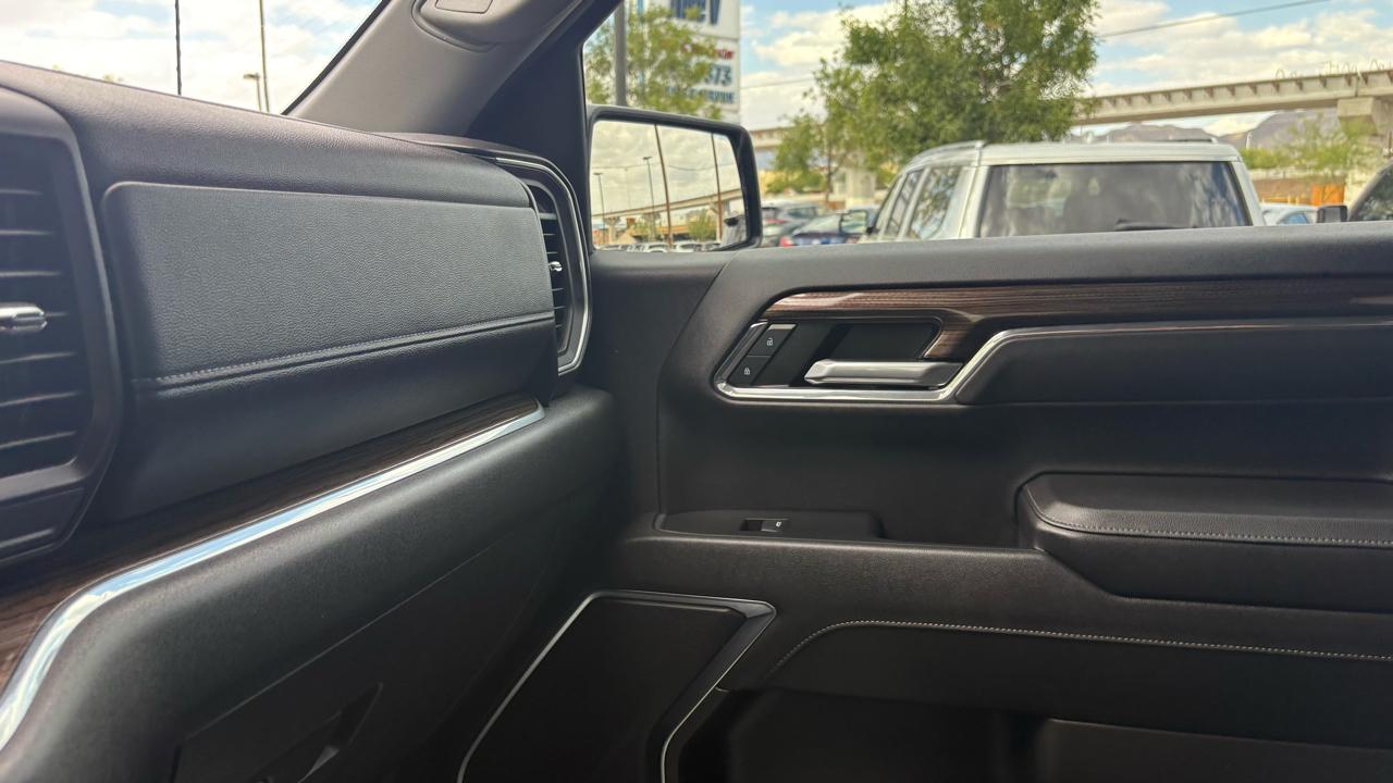 Chevrolet Silverado 1500 LT Crew Cab 2WD 2024