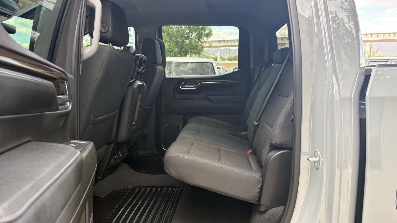 Chevrolet Silverado 1500 LT Crew Cab 2WD 2024