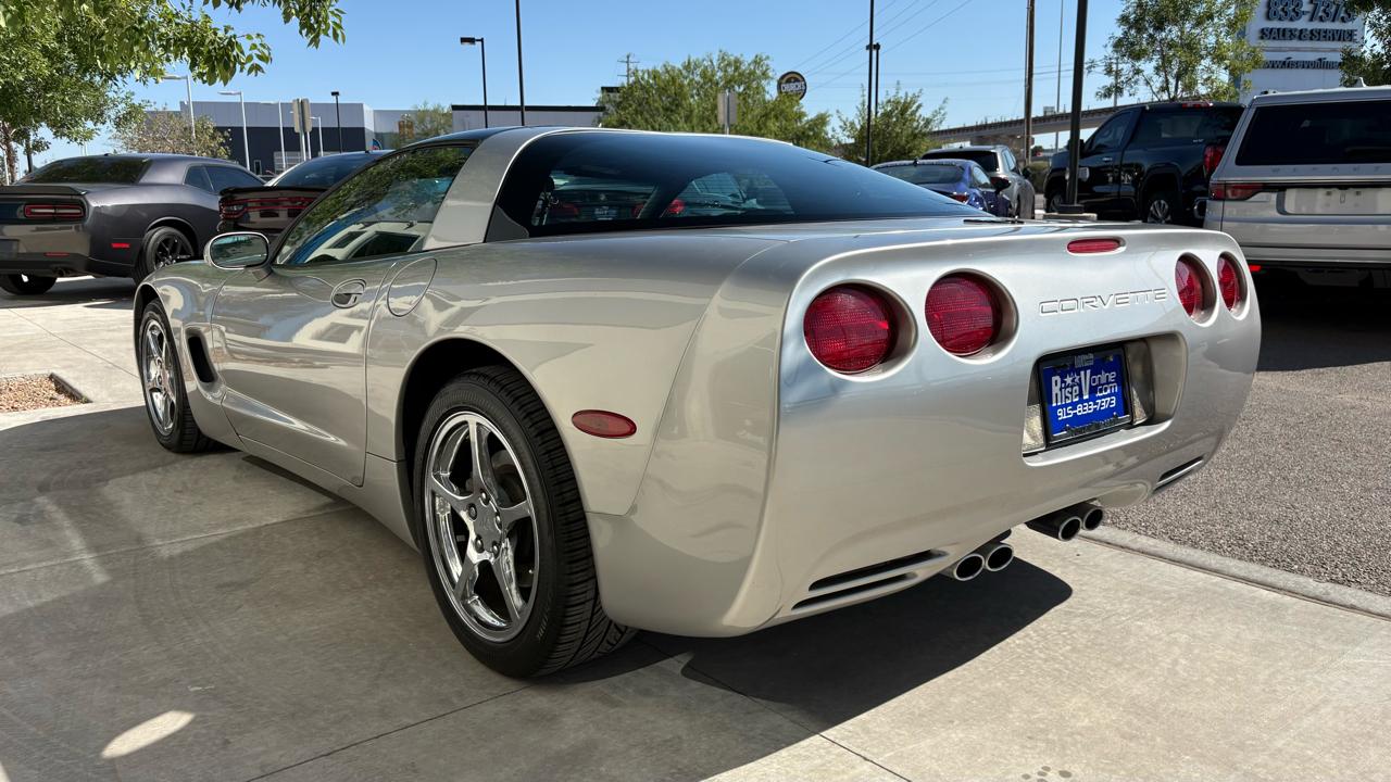 Chevrolet Corvette Coupe 2004
