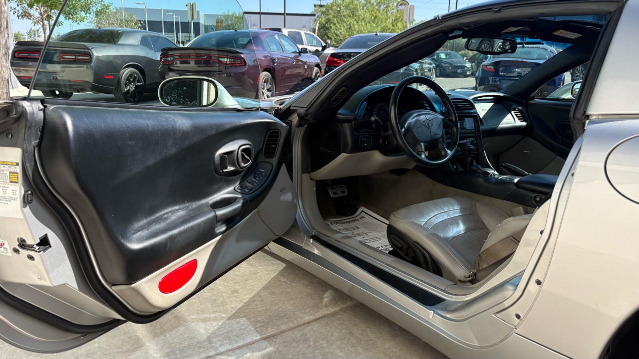 Chevrolet Corvette Coupe 2004
