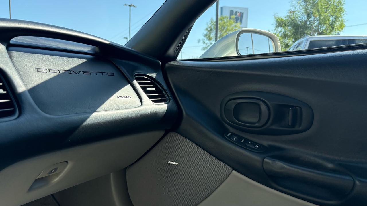 Chevrolet Corvette Coupe 2004
