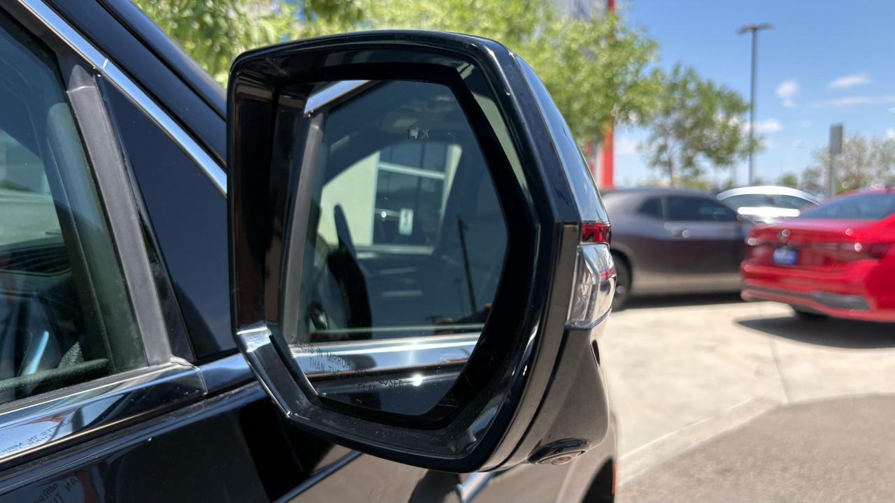 GMC Yukon Denali 4WD 2023
