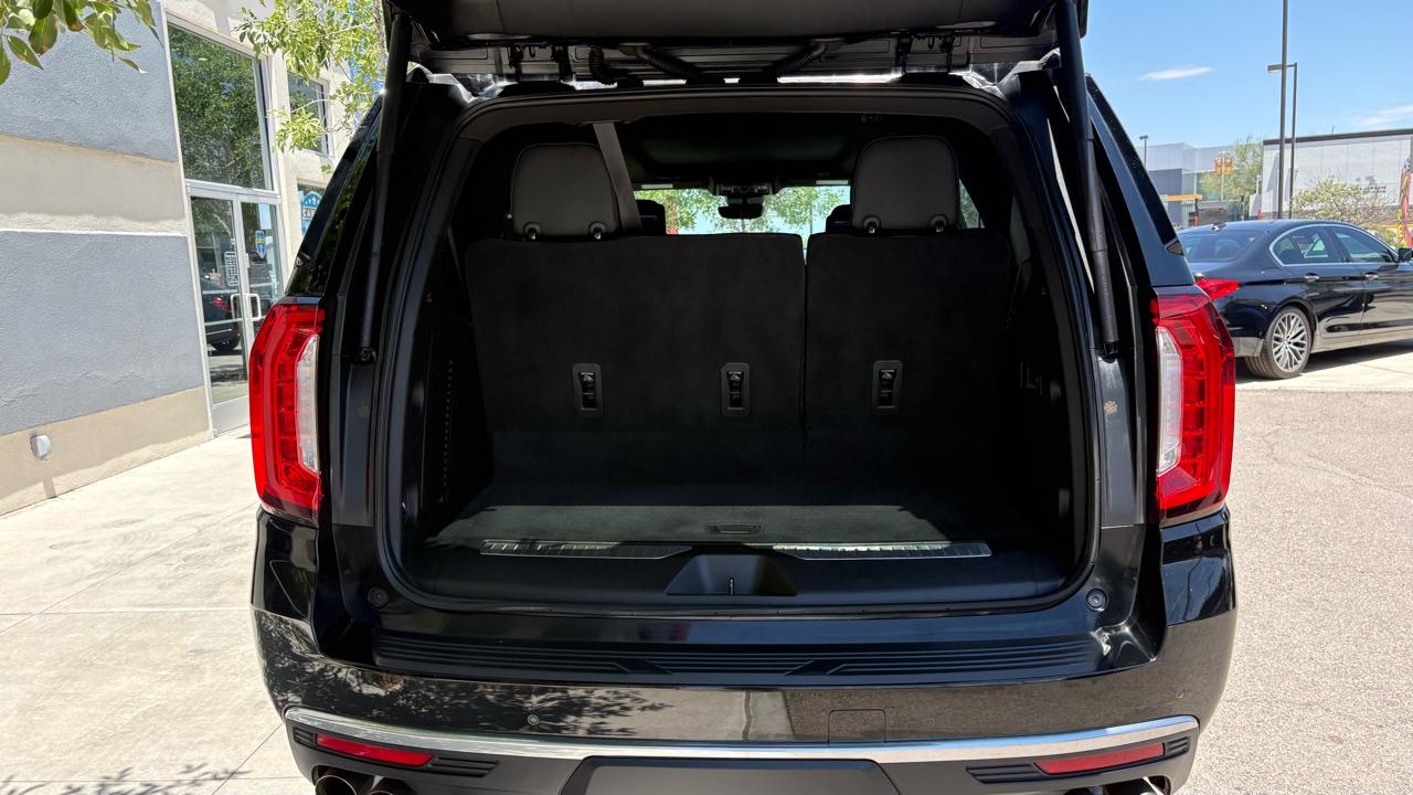 GMC Yukon Denali 4WD 2023