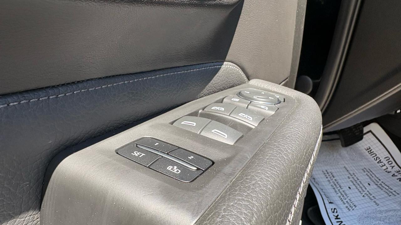 GMC Yukon Denali 4WD 2023