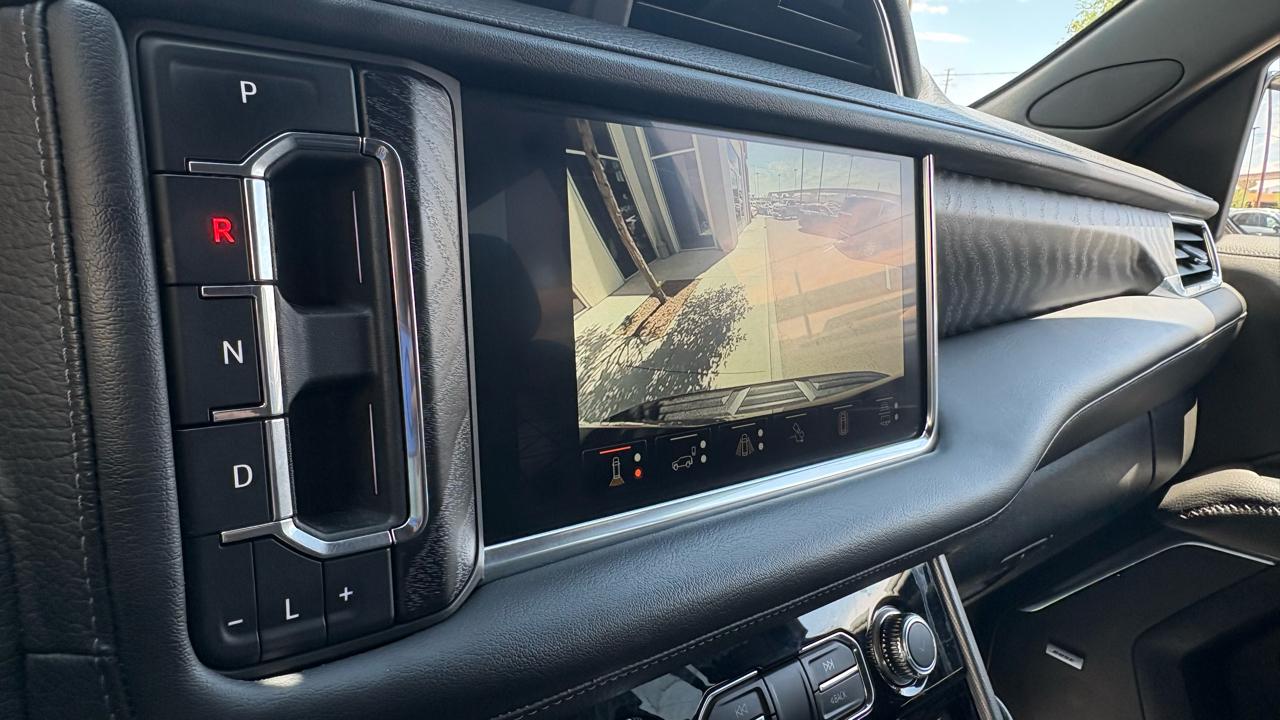 GMC Yukon Denali 4WD 2023
