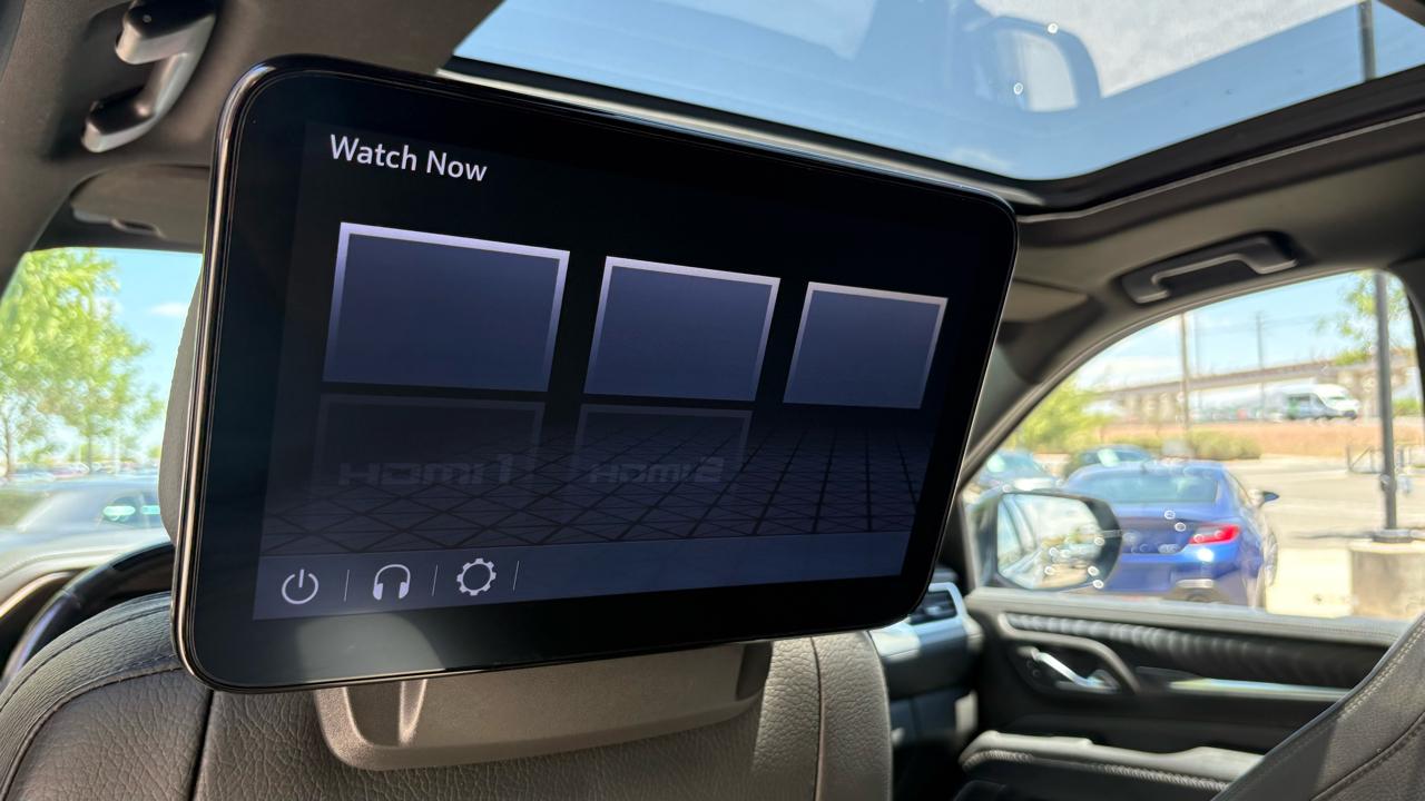 GMC Yukon Denali 4WD 2023