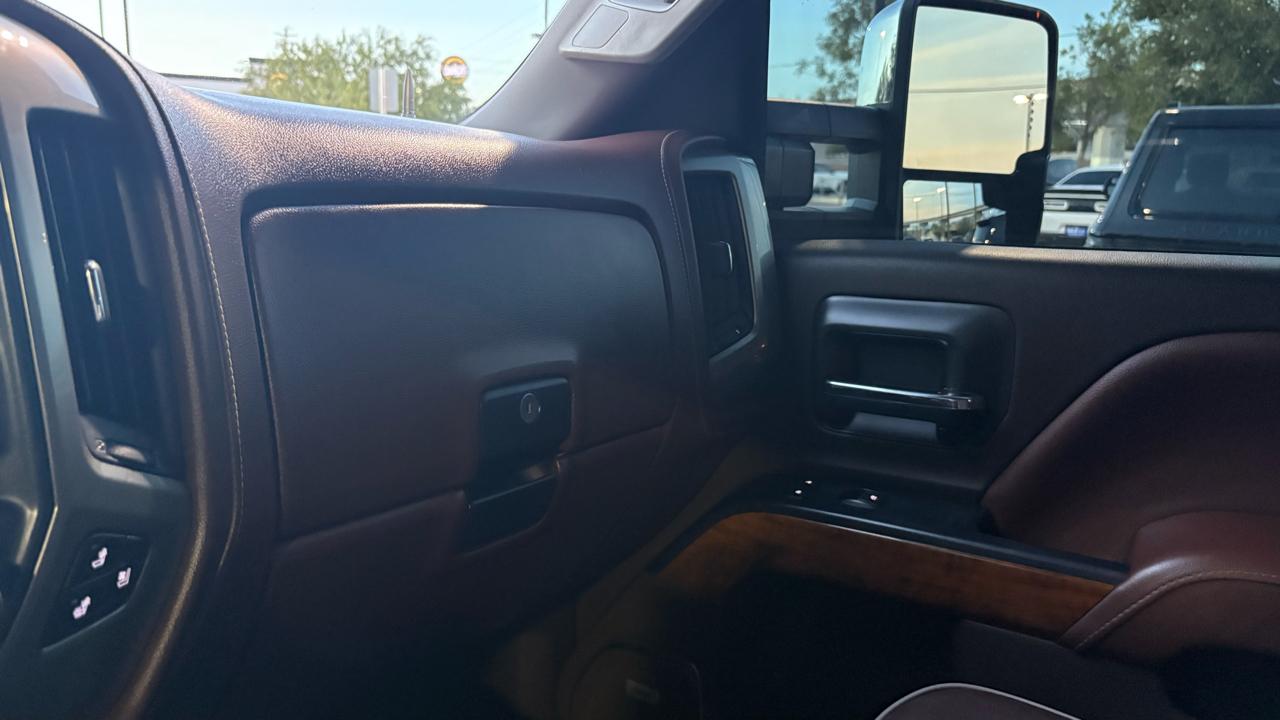 Chevrolet Silverado 2500HD High Country Crew Cab Short Box 4WD 2019