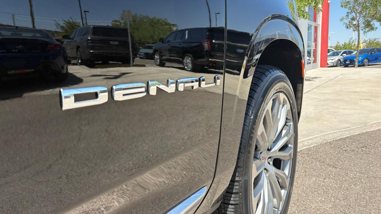 GMC Yukon XL Denali 4WD 2022