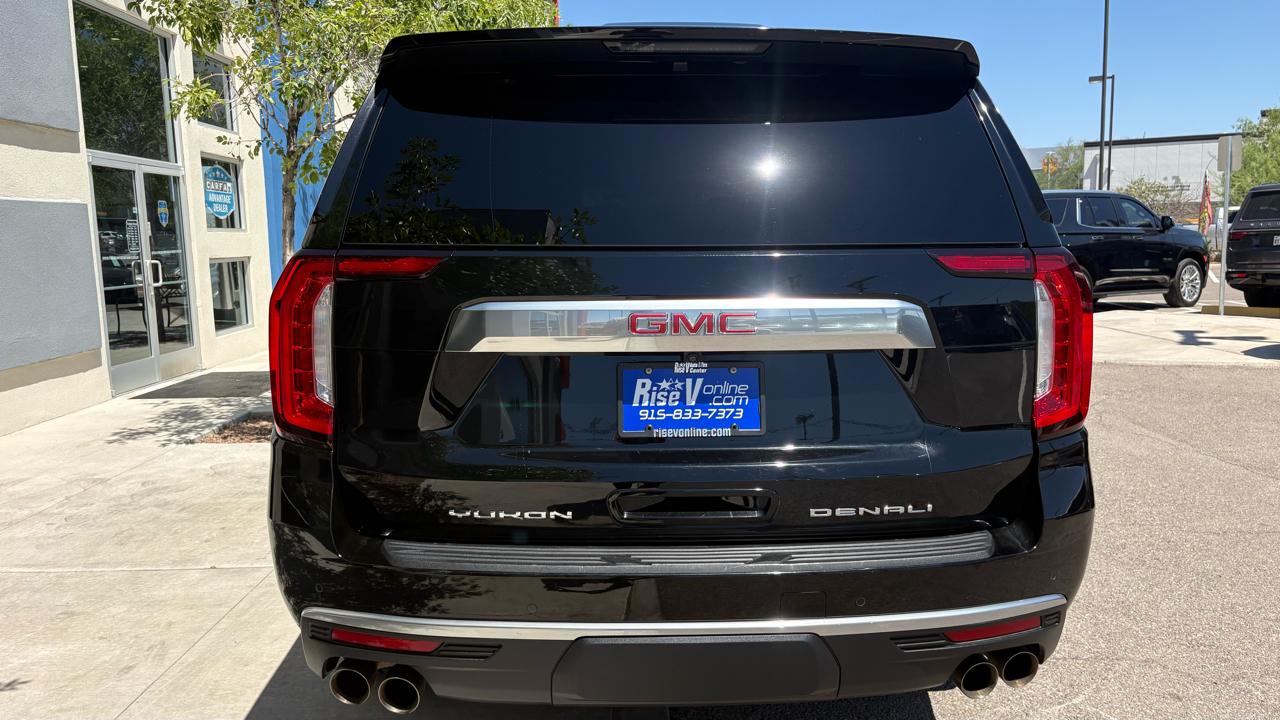 GMC Yukon XL Denali 4WD 2022