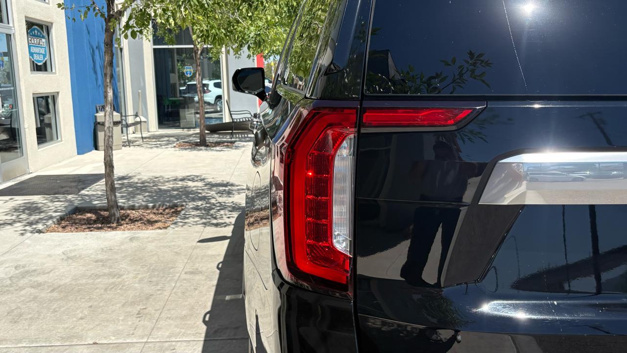 GMC Yukon XL Denali 4WD 2022