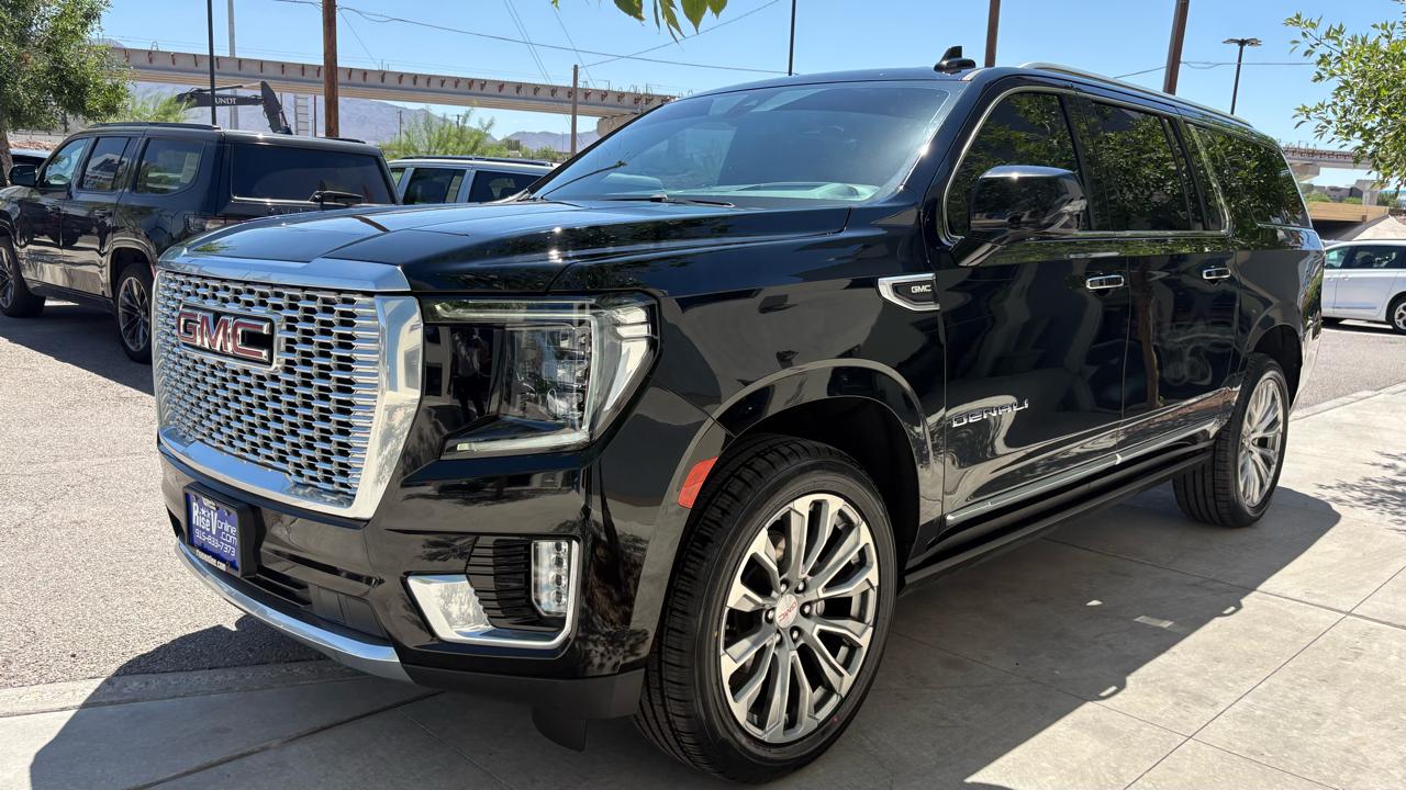 GMC Yukon XL Denali 4WD 2022