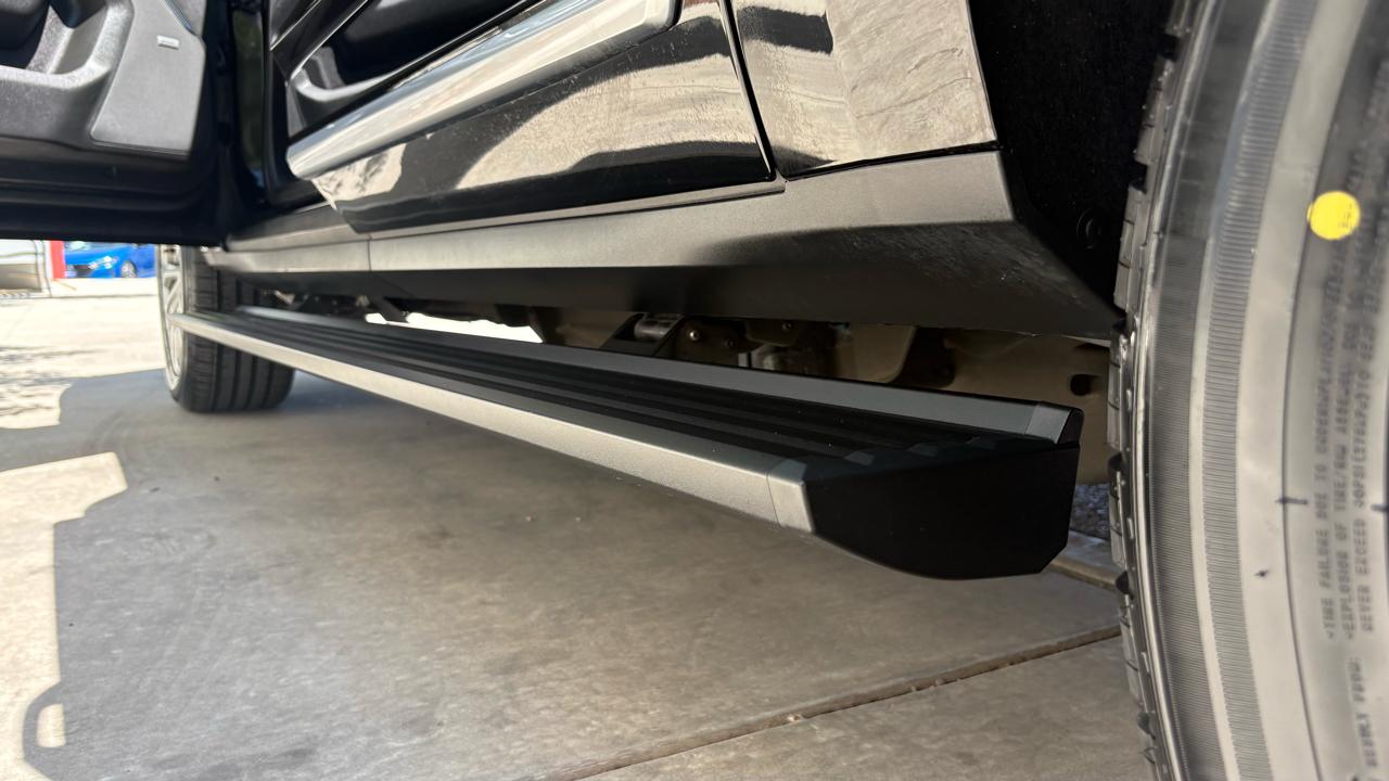 GMC Yukon XL Denali 4WD 2022