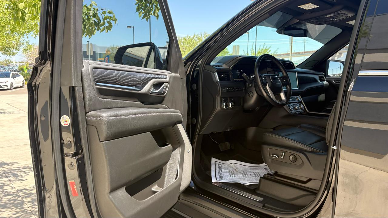 GMC Yukon XL Denali 4WD 2022