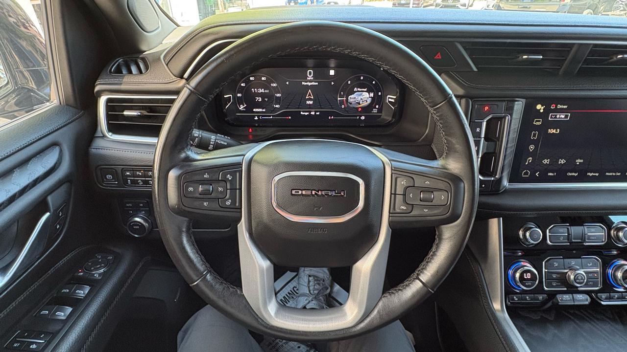 GMC Yukon XL Denali 4WD 2022
