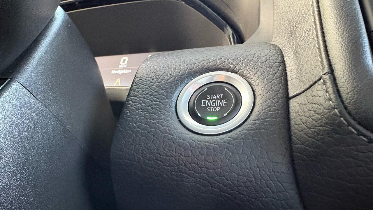 GMC Yukon XL Denali 4WD 2022