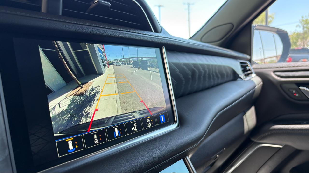 GMC Yukon XL Denali 4WD 2022