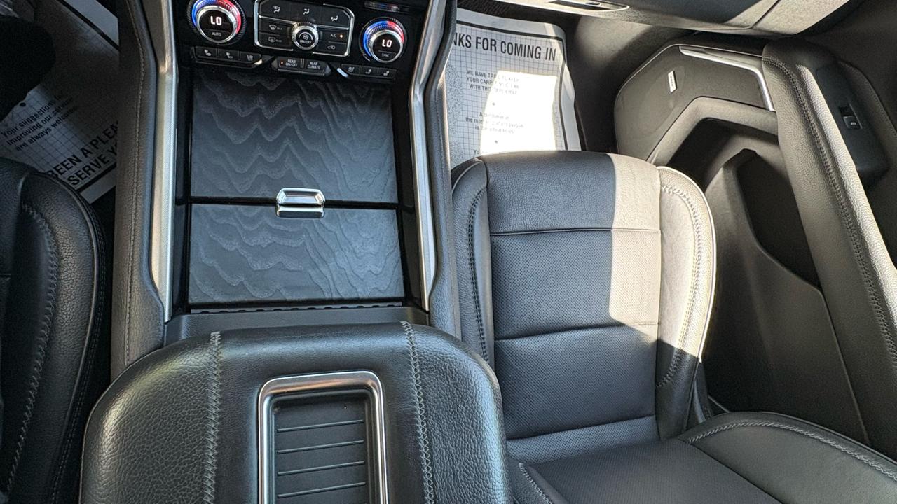 GMC Yukon XL Denali 4WD 2022