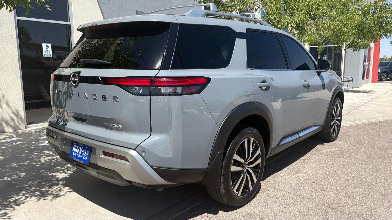 Nissan Pathfinder Platinum 2023