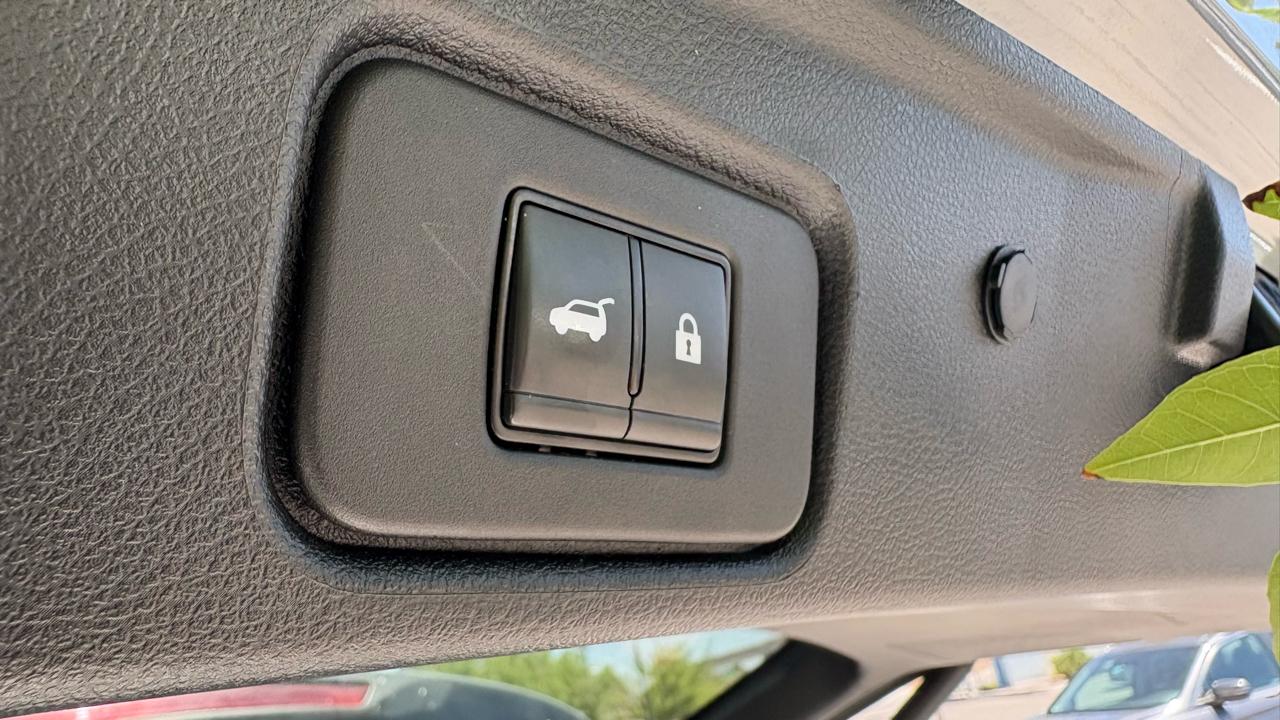 Nissan Pathfinder Platinum 2023