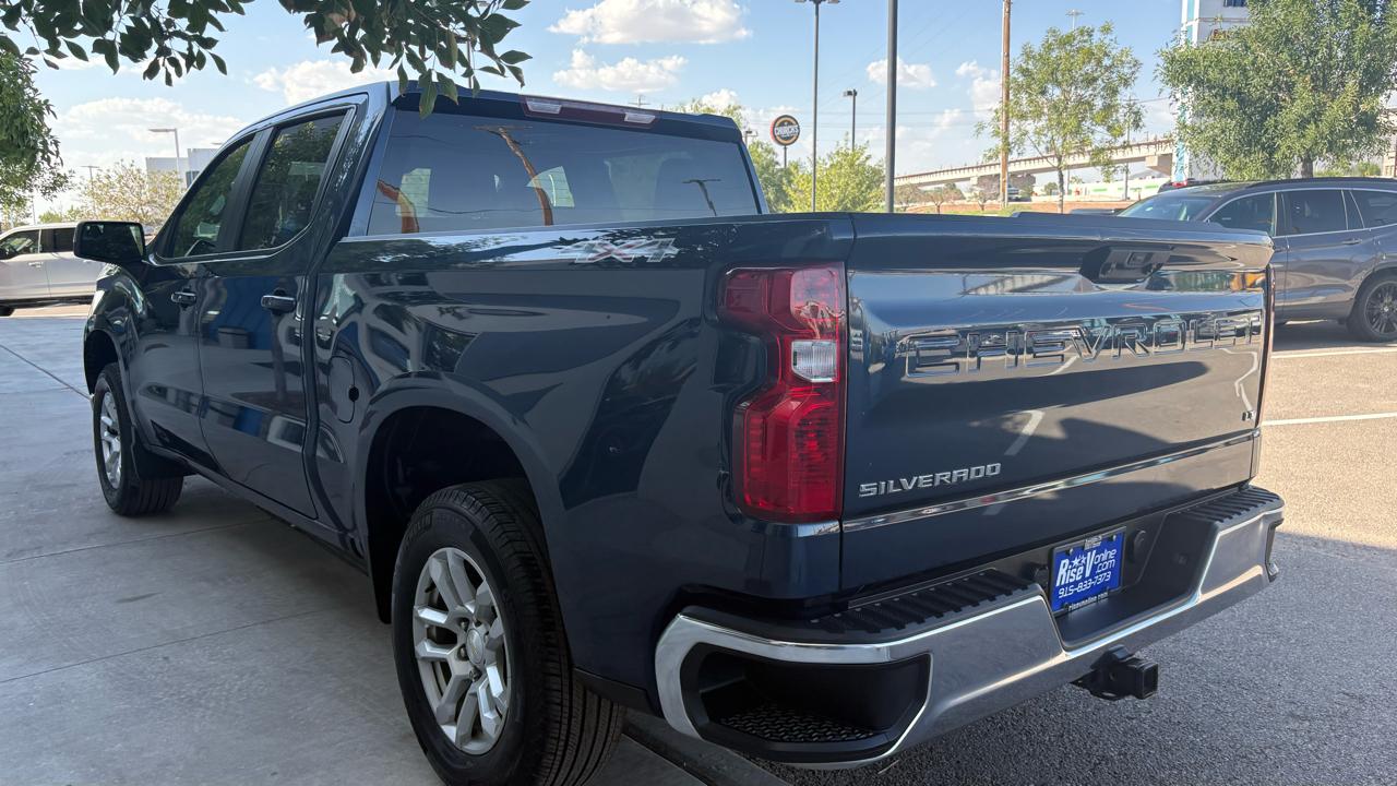 Chevrolet Silverado 1500 LT Crew Cab 4WD 2022