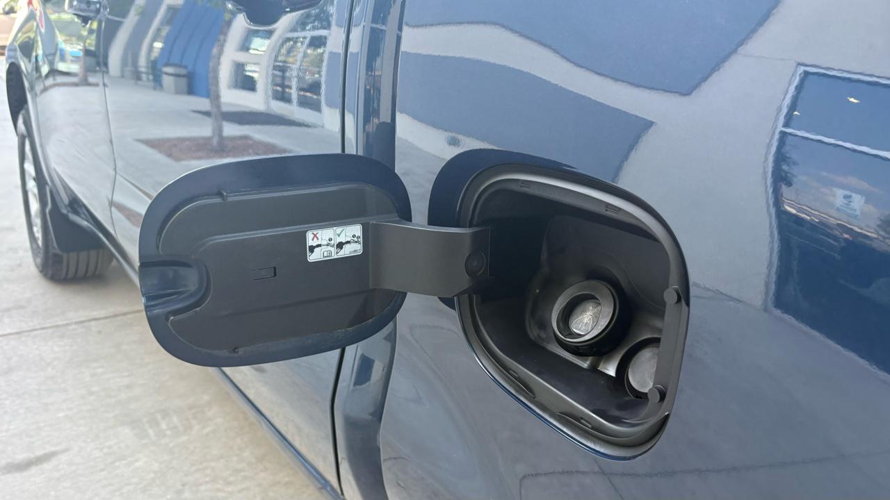 Chevrolet Silverado 1500 LT Crew Cab 4WD 2022